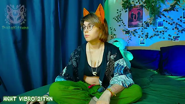 TrickyKitsune online show from May 23, 3:00 pm