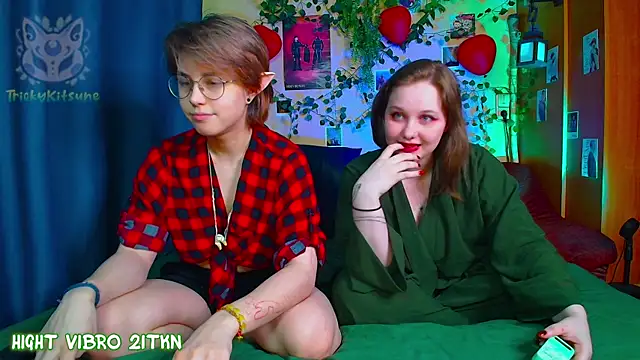 TrickyKitsune online show from April 16, 3:46 pm