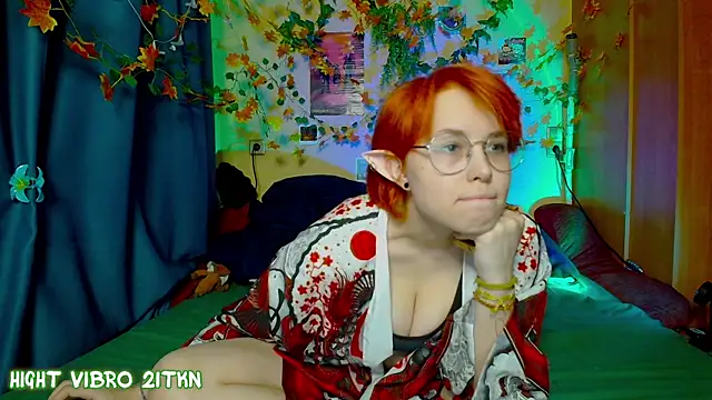 TrickyKitsune online show from October 27, 1:45 pm