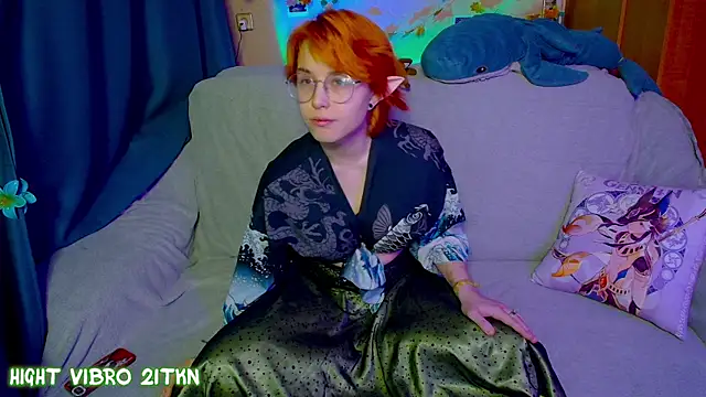 TrickyKitsune online show from December 1, 2:51 pm
