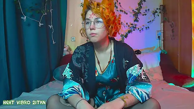 Snapshot of TrickyKitsune chatting on March 14, 2:19 pm TrickyKitsune online show from March 14, 2:19 pm