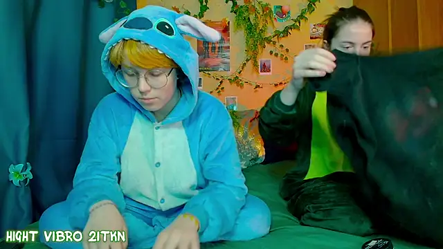 Snapshot of TrickyKitsune chatting on September 27, 9:59 am TrickyKitsune online show from September 27, 9:59 am