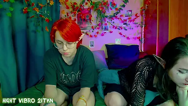 TrickyKitsune online show from November 10, 2:22 pm