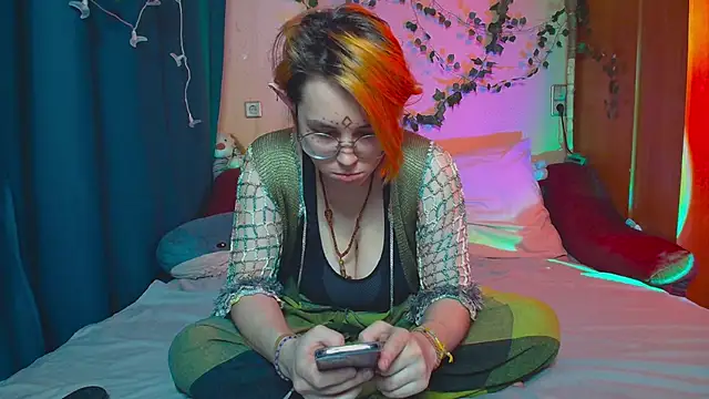 Snapshot of TrickyKitsune chatting on March 20, 3:14 pm TrickyKitsune online show from March 20, 3:14 pm