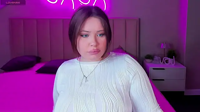 EricaElliott online show from April 22, 9:49 am