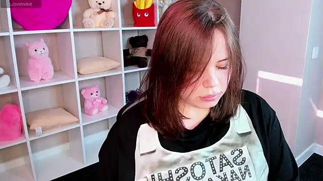 EricaElliott online show from May 8, 9:13 am