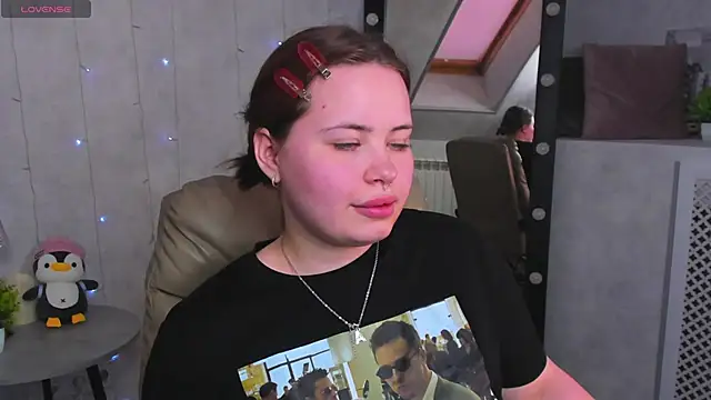 EricaElliott online show from May 14, 9:17 am