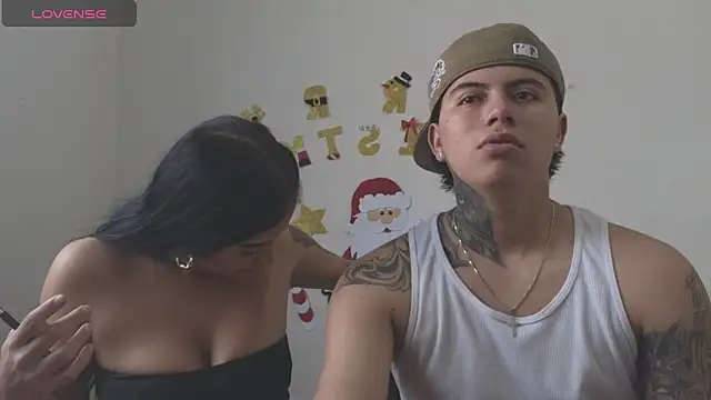 Snapshot of Thiago_x_Sahara chatting on November 30, 2:07 pm Thiago x Sahara online show from November 30, 2:07 pm