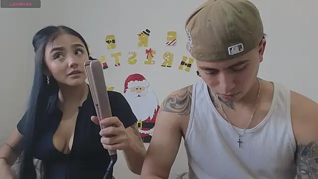 Snapshot of Thiago_x_Sahara chatting on December 5, 1:10 pm Thiago x Sahara online show from December 5, 1:10 pm