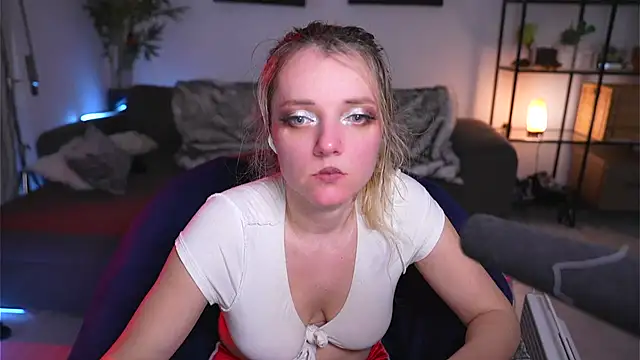 Snapshot of Magnetic_Amy chatting on February 17, 1:55 pm Magnetic Amy online show from February 17, 1:55 pm