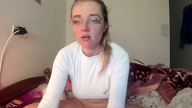 Magnetic Amy online show from July 24, 10:55 am
