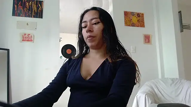 Maam Ine online show from March 3, 8:05 pm