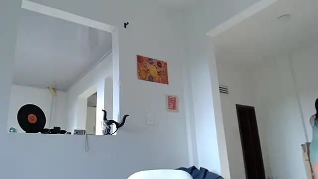 Maam Ine online show from April 8, 9:16 pm