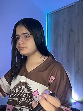 pretty angela1 online show from April 2, 3:57 am