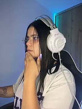 pretty angela1 online show from April 7, 1:07 am