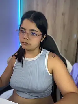 pretty angela1 online show from April 23, 12:29 pm