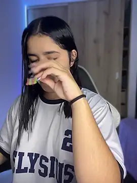 pretty angela1 online show from April 14, 3:11 am