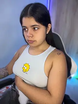 pretty angela1 online show from May 4, 4:10 pm
