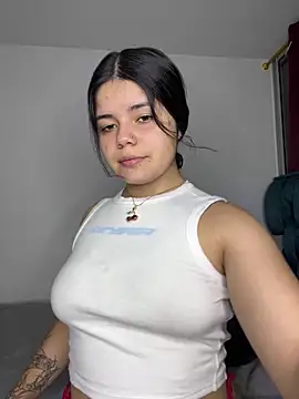 Snapshot of pretty_angela1 chatting on March 23, 1:31 am pretty angela1 online show from March 23, 1:31 am