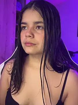 Snapshot of pretty_angela1 chatting on October 17, 2:59 am pretty angela1 online show from October 17, 2:59 am