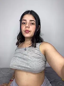 Snapshot of pretty_angela1 chatting on March 4, 2:17 am pretty angela1 online show from March 4, 2:17 am