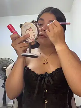 Snapshot of pretty_angela1 chatting on September 15, 9:37 pm pretty angela1 online show from September 15, 9:37 pm