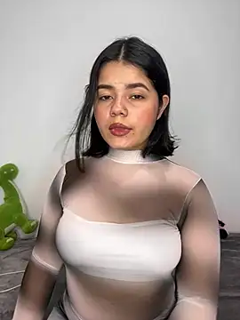 Snapshot of pretty_angela1 chatting on February 2, 1:45 am pretty angela1 online show from February 2, 1:45 am
