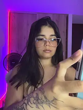 pretty angela1 online show from June 3, 3:51 am