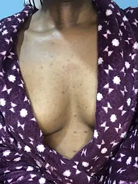 xxSexyTalia28 online show from May 21, 8:44 am