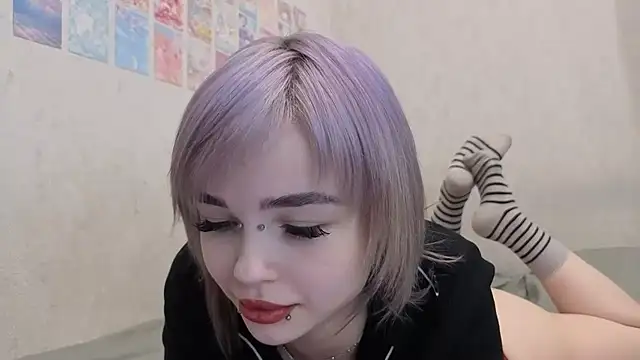 emodreamgirl online show from May 2, 4:01 pm
