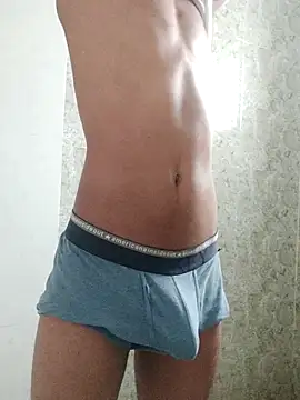 Snapshot of iamharryy chatting on December 14, 11:27 am iamharryy online show from December 14, 11:27 am