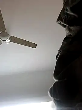 Snapshot of iamharryy chatting on December 15, 8:14 pm iamharryy online show from December 15, 8:14 pm