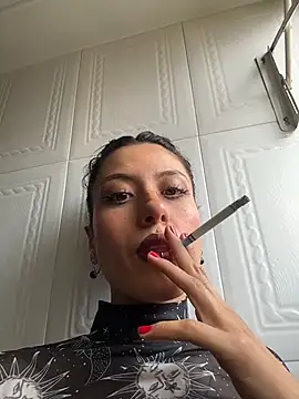 indira k online show from November 13, 3:38 pm