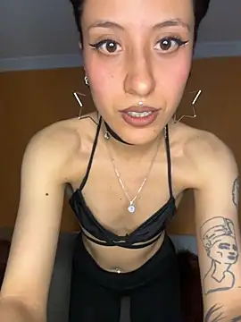 Snapshot of indira_k chatting on June 26, 1:00 am indira k online show from June 26, 1:00 am