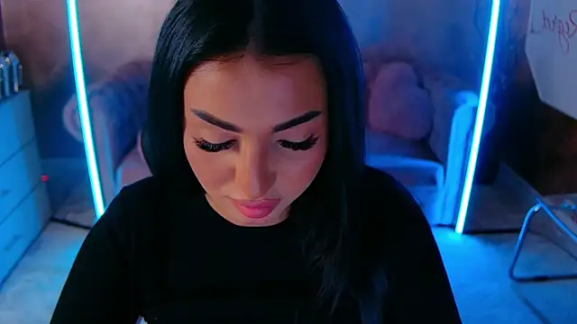 Snapshot of evanew_ chatting on October 19, 5:16 pm evanew online show from October 19, 5:16 pm