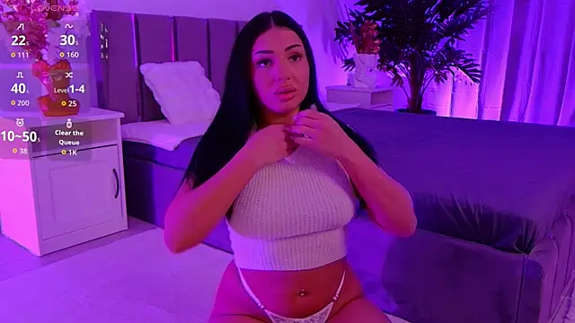 Snapshot of evanew_ chatting on February 20, 6:32 pm evanew online show from February 20, 6:32 pm