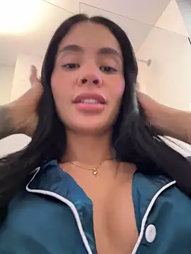 Snapshot of Karol_Towers chatting on March 2, 4:36 pm Karol Towers online show from March 2, 4:36 pm