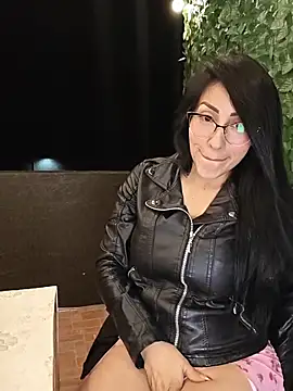 Snapshot of Isabellitasexi38 chatting on April 22, 2:51 am Isabellitasexi38 online show from April 22, 2:51 am