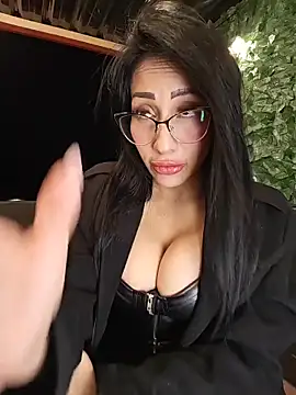 Snapshot of Isabellitasexi38 chatting on May 3, 2:38 am Isabellitasexi38 online show from May 3, 2:38 am