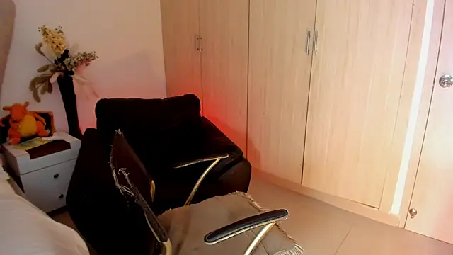 Snapshot of rachaeldeckard__ chatting on October 26, 2:56 am rachaeldeckard online show from October 26, 2:56 am