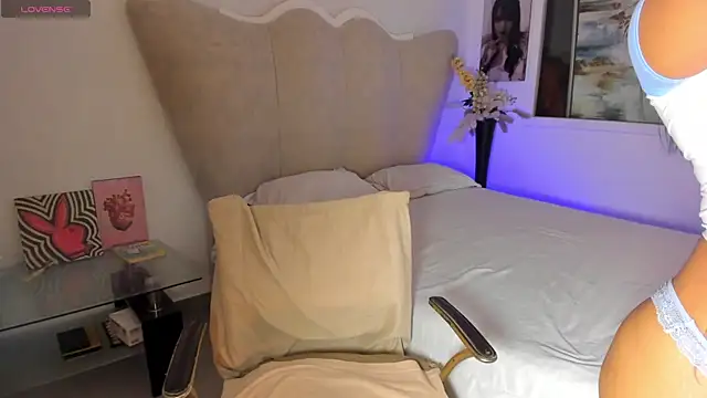 rachaeldeckard   online show from April 25, 3:53 am