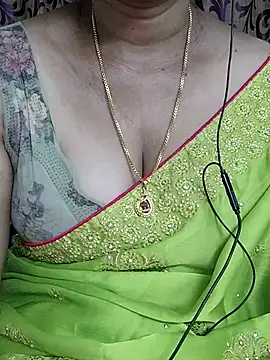 Snapshot of kavi-99 chatting on August 4, 9:52 pm kavi-99 online show from August 4, 9:52 pm