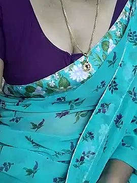 Snapshot of kavi-99 chatting on August 4, 3:22 am kavi-99 online show from August 4, 3:22 am