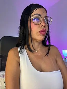 KarolRubi1 online show from March 15, 7:10 pm