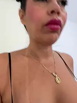 Snapshot of KarolRubi1 chatting on March 2, 3:41 pm KarolRubi1 online show from March 2, 3:41 pm