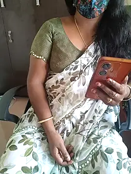 Snapshot of Tamil_roja69 chatting on April 28, 5:23 am Tamil roja69 online show from April 28, 5:23 am