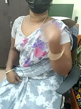 Snapshot of Tamil_roja69 chatting on June 1, 1:22 pm Tamil roja69 online show from June 1, 1:22 pm