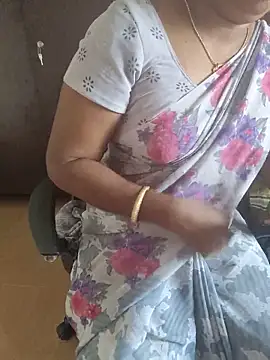 Snapshot of Tamil_roja69 chatting on June 2, 5:29 am Tamil roja69 online show from June 2, 5:29 am
