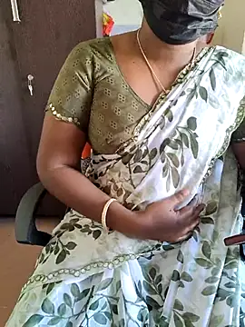 Snapshot of Tamil_roja69 chatting on April 22, 3:35 am Tamil roja69 online show from April 22, 3:35 am