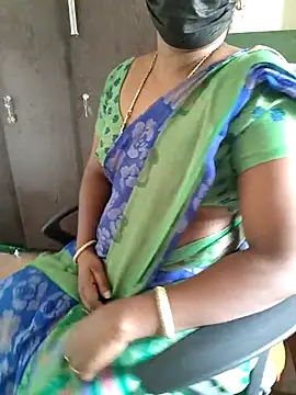 Snapshot of Tamil_roja69 chatting on May 14, 6:10 am Tamil roja69 online show from May 14, 6:10 am